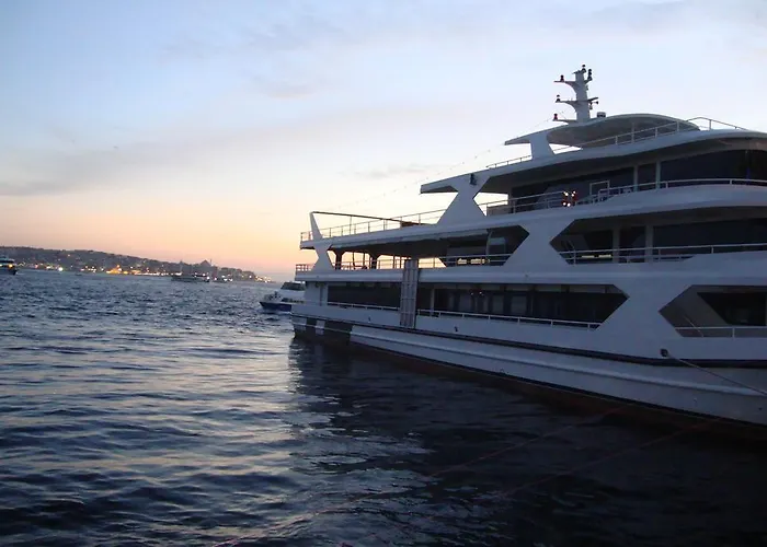 Hotel Royal Besiktas 3*