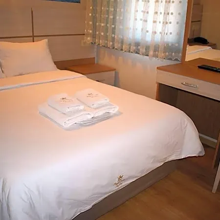 Hotel Royal Besiktas 3*