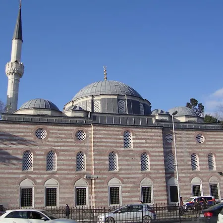 Royal Besiktas 2* İstanbul