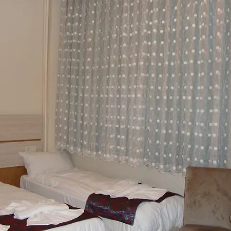 Royal Besiktas ホテル 3*